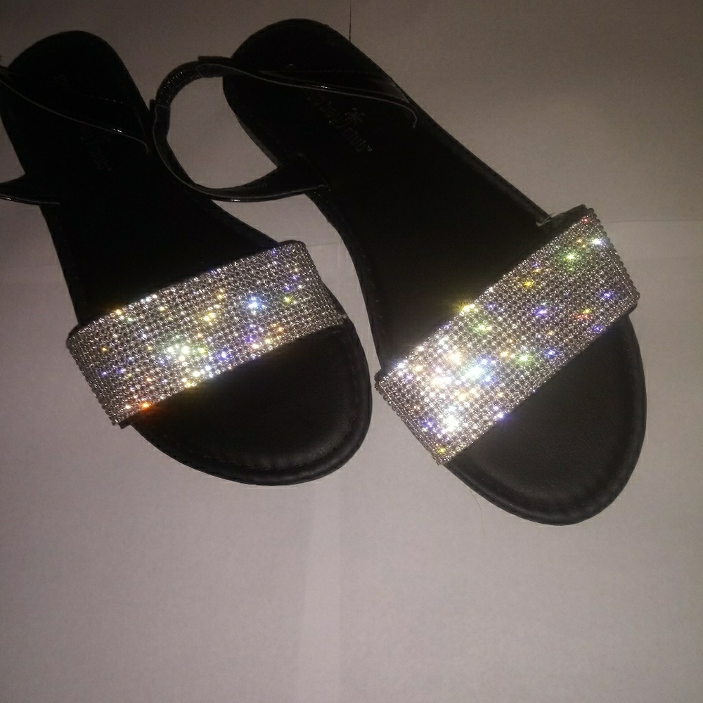 Beautiful black Slippers With Diamonds